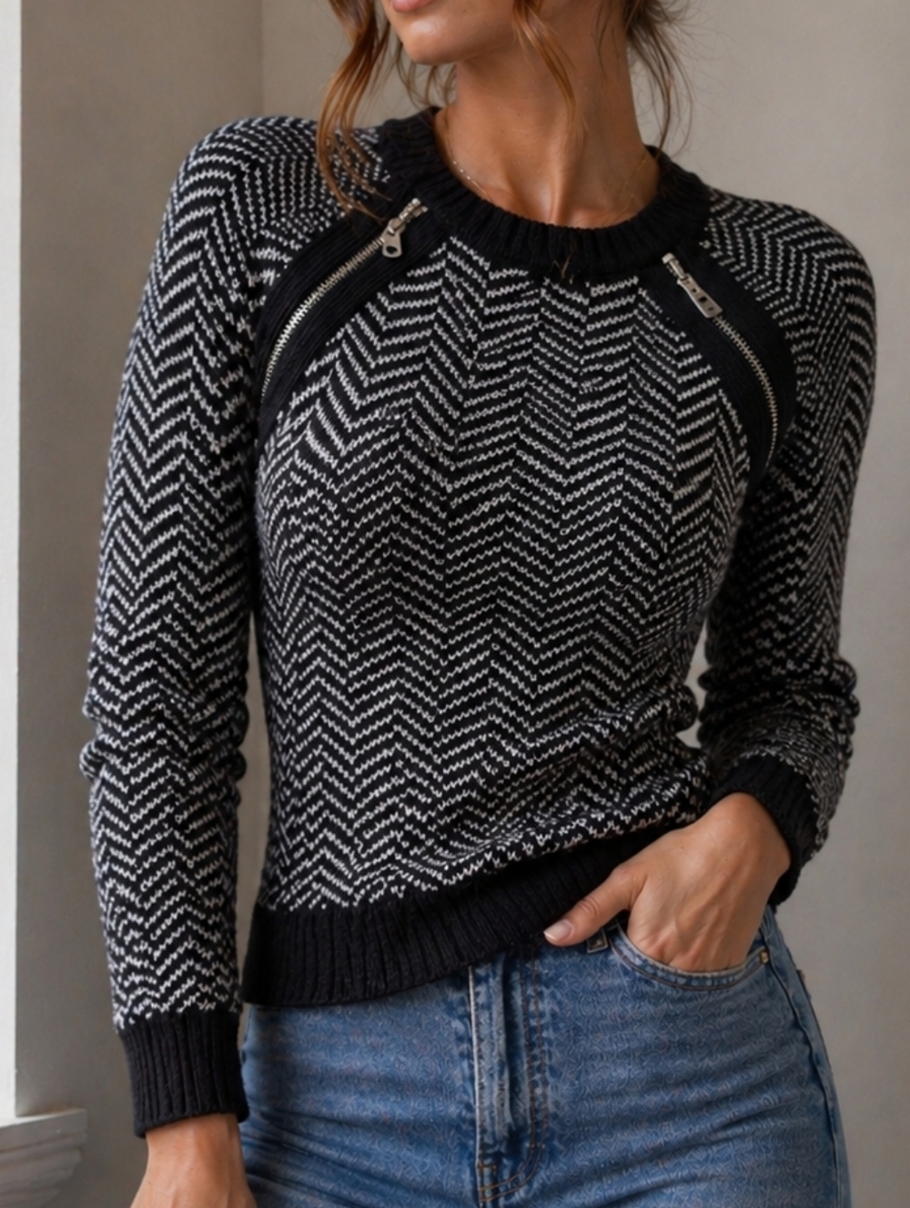 Tommy Hilfiger Chevron Knit Sweater | Black & White | Size M (Fits S)